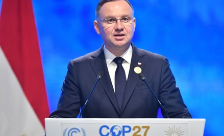 Prezydent Andrzej Duda na sesji plenarnej Konferencji COP27 w Szarm el-Szejk