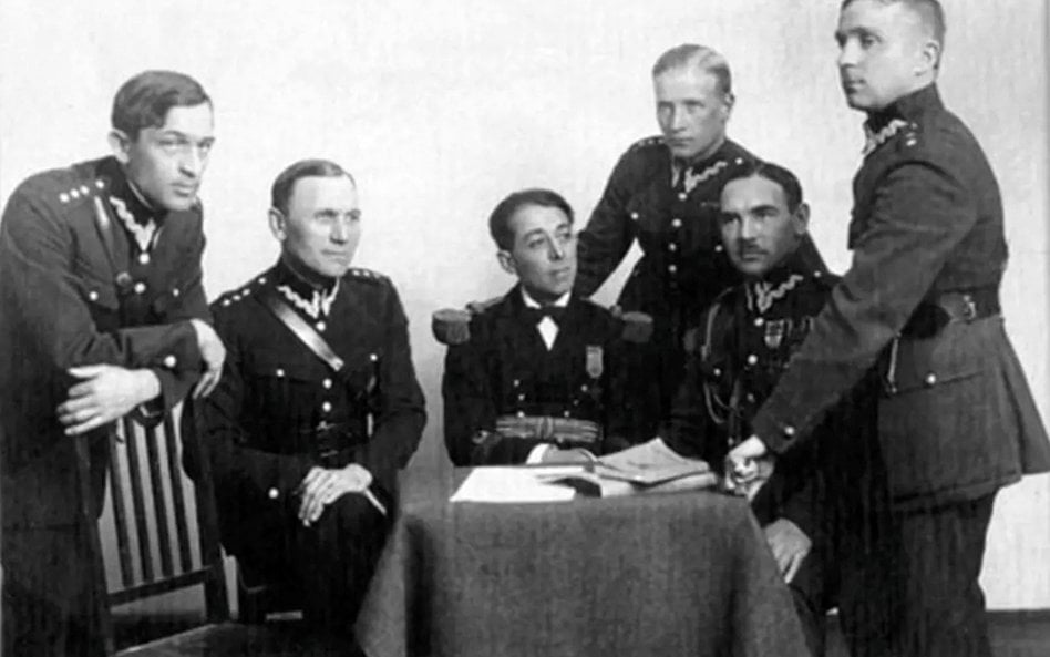 Oficerowie Biura Szyfrów. Od lewej: Jakub Plezia, Jerzy Suryn, Yamawaki Masataka, Paweł Misiurewicz,