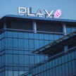 Play: Wzrost skali, ale mały