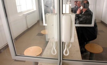 Czy aresztant ma prawo do spotkań z bliskimi