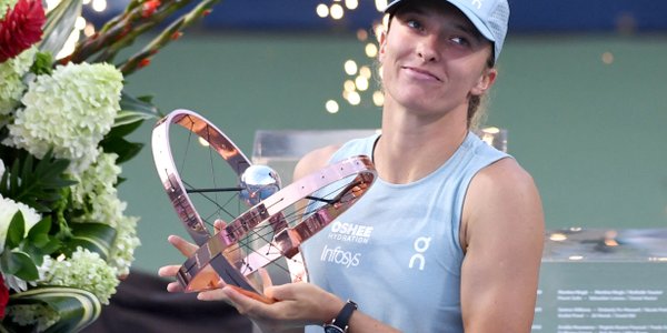 Świątek wins in Toronto 6:2, 6:3 in emphatic return to form