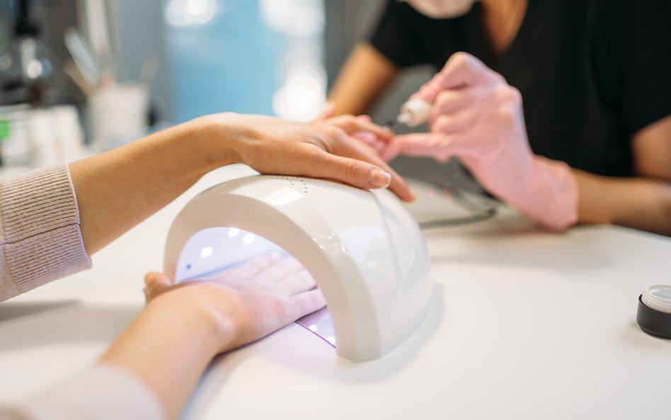Manicure hybrydowy