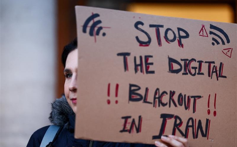 Iran trwale odcięty od globalnego internetu? „Wdrażany jest tajny plan”