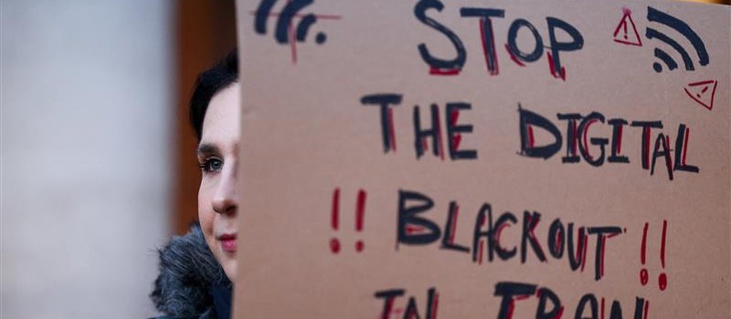 Iran trwale odcięty od globalnego internetu? „Wdrażany jest tajny plan”