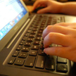 Postanowienia utrudniające dochodzenie praw konsumentom stosowane przez sklep internetowy Morele.net