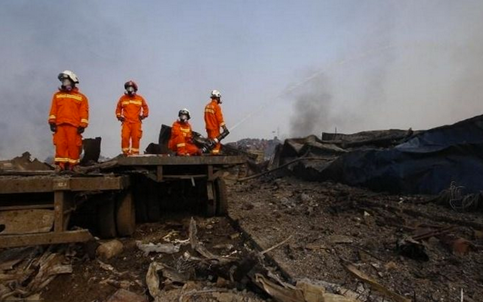 12 sierpnia – co najmniej 159 osób zginęło (w tym 67 strażaków i 7 policjantów) a 797 zostało rannyc