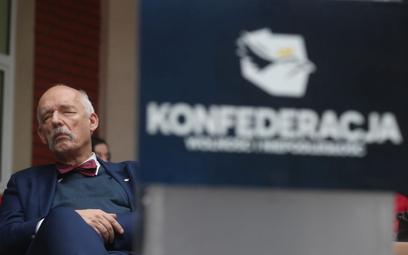Chcą skazać Janusza Korwin-Mikkego za jazdę bez prawa jazdy