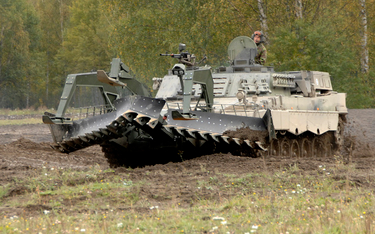 Leopard 2R. Specjalistyczny sprzęt cenniejszy od czołgów