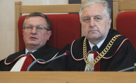 Dwudniowe wybory niezgodne z konstytucją