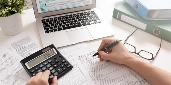 Ministerstwo Finansów: ryczałtowcy z przychodem ponad 300 tys. euro zapłacą 17% podatku od nadwyżki
