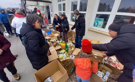 Zbiórka darów zorganizowana przez warszawski samorząd 27 lutego w dzielnicy Wawer