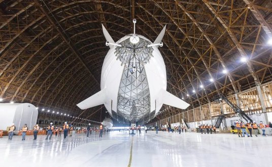 Pathfinder 1 ma ponad 120 metrów długości i 20 metrów szerokości. Właśnie rozpoczyna testy w Kalifor