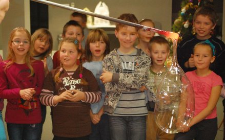 Wydmuchiwanie szklanej bańki