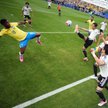 MŚ 2026, Brazylia – Japonia. Endrick w walce o piłkę z  Hirokim Ito