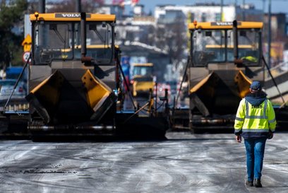 Prace na ul. Starzyńskiego zostały podzielone na dwa etapy, a ich realizacja będzie uzależniona od w