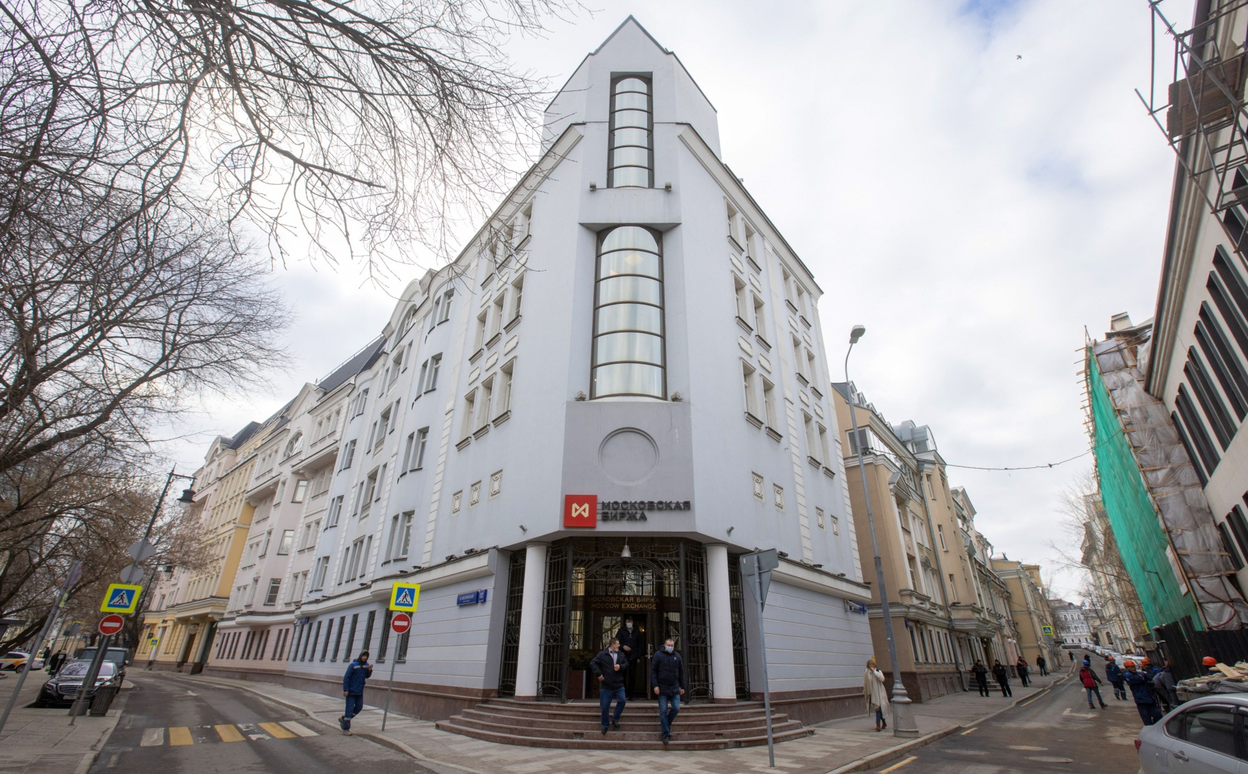 Rosyjscy inwestorzy uwierzyli w groźby Donalda Trumpa gwałtowana wyprzedaż akcji