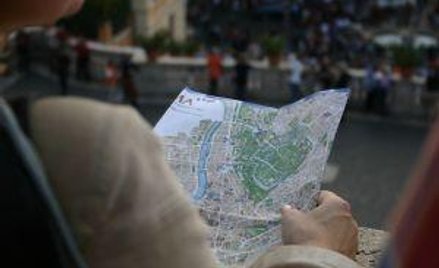 Zagraniczny przewodnik musi zaliczyć praktykę i test