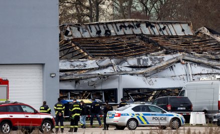 Skutki pożaru w fabryce w Pardubicach