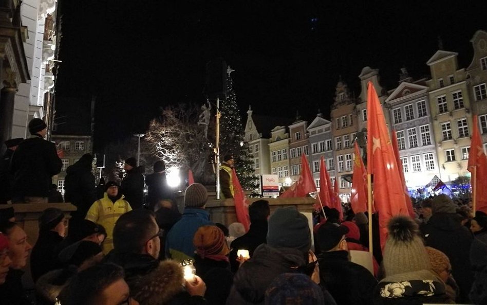 "Dobranoc, Paweł". Gdańszczanie oddali cześć prezydentowi