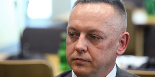 Afera Szmydta niczego nas nie nauczyła. Tajemnice państwowe wciąż słabo chronione