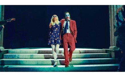 Lady Gaga jako Harley Quinn i Joaquin Phoenix jako Joker (Arthur Fleck) w „Joker: Folie à deux” w re