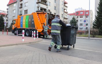 W przypadku stwierdzenia błędu w segregacji, odpady zostaną oznaczone, udokumentowane fotograficznie