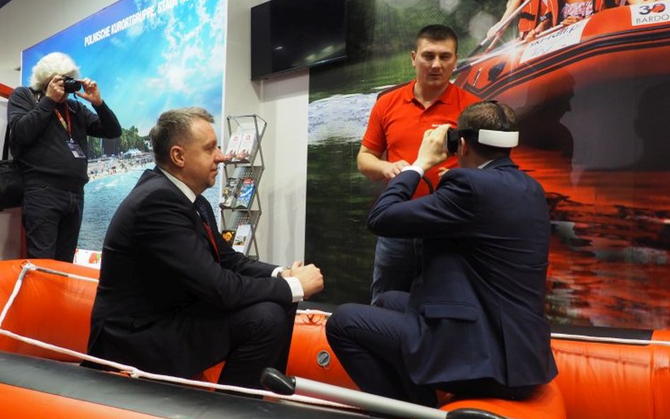 Wirtualny spływ pontonem po Nysie Kłodzkiej ma kilka wersji - od łagodnej do dostarczającej więcej e