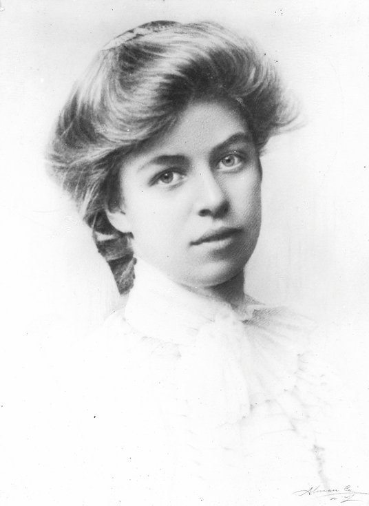 Młody Franklin Delano Roosevelt  i jego kuzynka Eleanor wzięli ślub 17 marca 1905 r. Rooseveltowie m