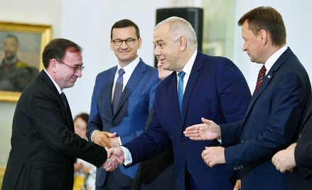 Nowy projekt ustawy o jawości życia publicznego powstawał w Kancelarii Premiera poza wpływem ministr