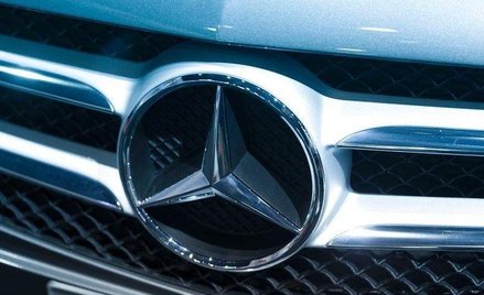 Groźba pożaru w milionie mercedesów