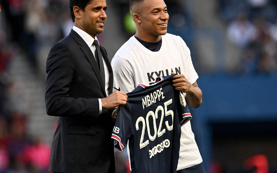 Kylian Mbappe i prezes PSG Nasser al-Khelaifi