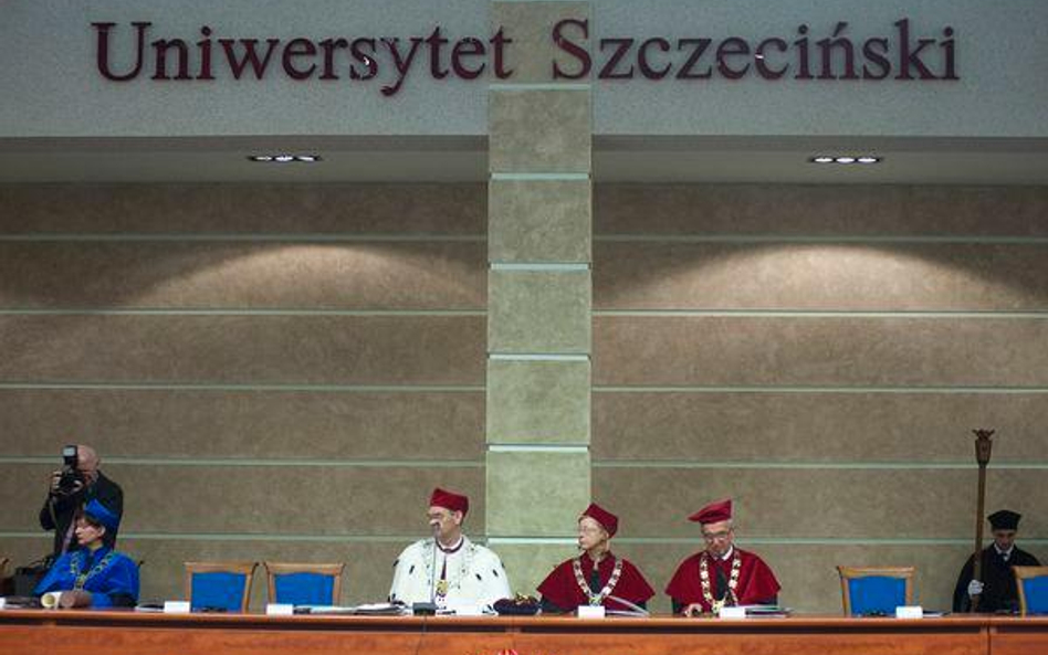 Naukowcy krytykują habilitację