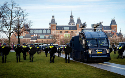 Policja w Amsterdamie rozpędziła demonstrację