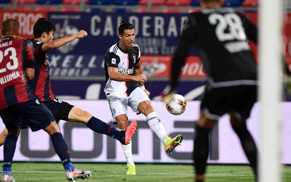 Skorupski nie zatrzymał Ronaldo, Juventus z trzema punktami