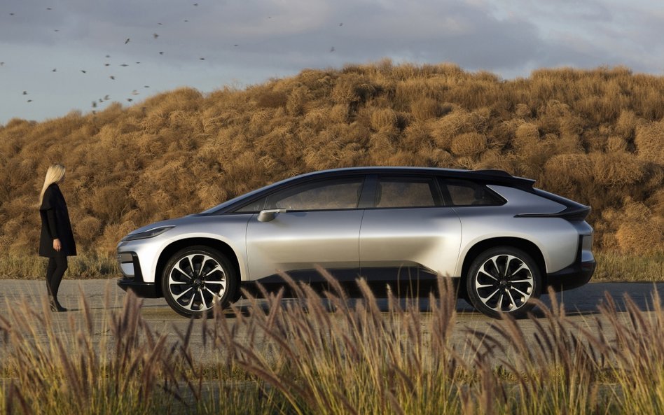 Faraday Future prezentuje 1050-konnego elektrycznego SUVa FF 91