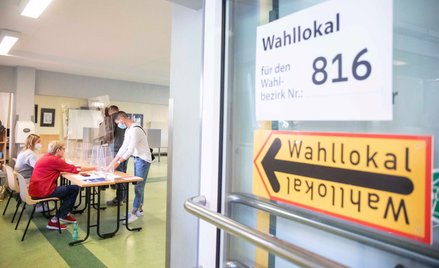 Lokal wyborczy w Berlinie podczas wyborów do Bundestagu