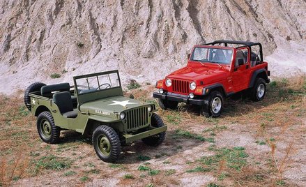 Kwintesencja auta terenowego nie zmieniła się zbytnio przez kilka dekad. Jeep CJ7 to następca sprawd