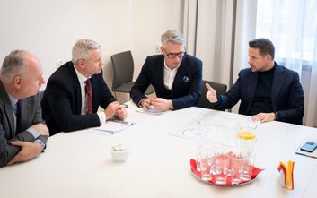 W poniedziałek, 15 grudnia w stołecznym ratuszu spotkali się prezydent Warszawy Rafał Trzaskowski i 