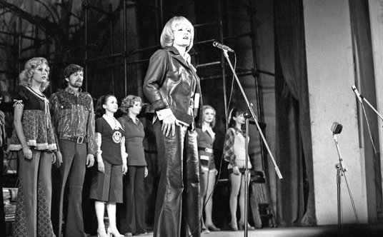 Alina Janowska w „Co tu jest grane” na deskach warszawskiego Teatru Komedia, styczeń 1974 r.