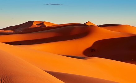 Naukowcy: Piasek na pustyniach nie pochodzi z Ziemi