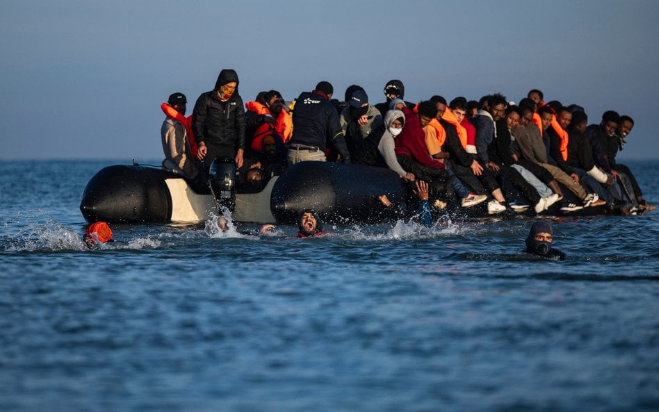 Jak rozwiązać problem migracji w Europie?