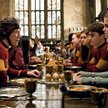 Ron, Hermiona i Harry przeżywają pierwsze zauroczenia i uczuciowe rozczarowania