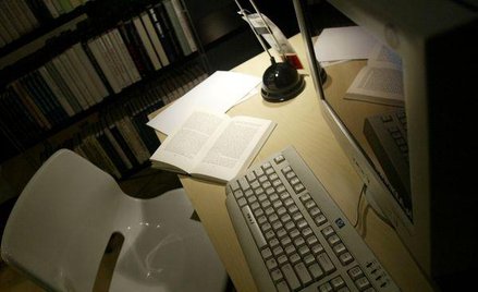 Jak przenieść pracownika na inne stanowisko nie wypowiadając mu umowy o pracę