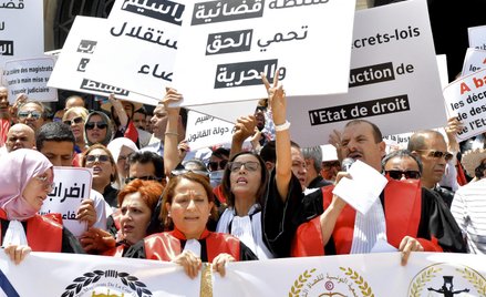 Antyprezydencki protest prawników w Tunisie
