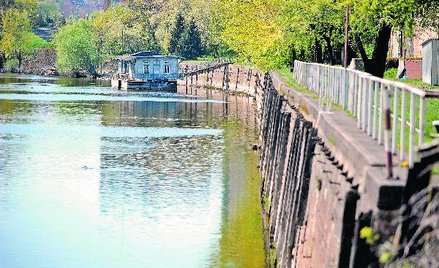 Port Praski to spółka, do której należą m.in. niezagospodarowane nieruchomości na prawym brzegu Wisł