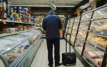 Efekt drożyzny: Polacy częściej chodzą na zakupy