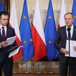 Premier Donald Tusk (P) oraz minister finansów Andrzej Domański (L)