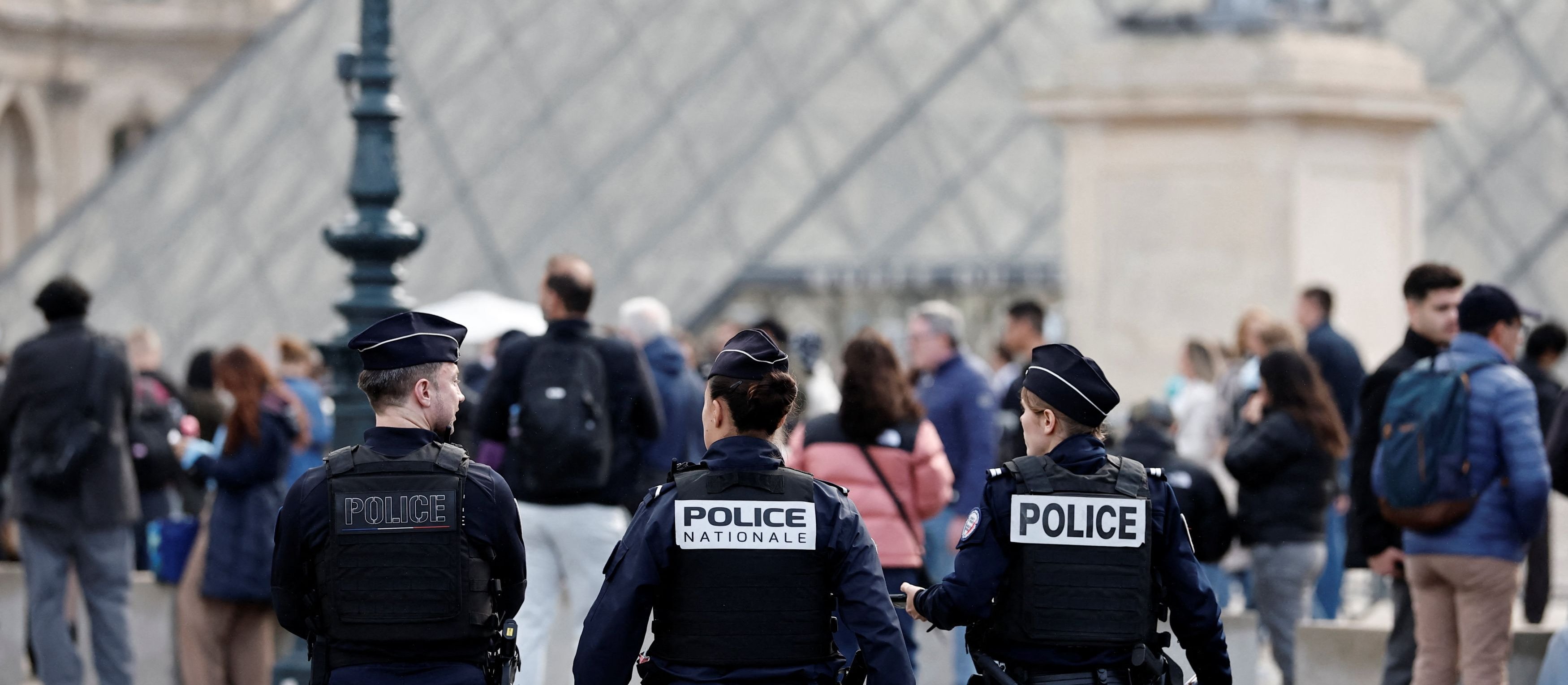 Kradzież stulecia w Luwrze. Policja ujęła dwóch podejrzanych