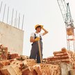 Największy udział w ogólnej liczbie zawieszonych działalności ma szeroko rozumiana branża budowlana.