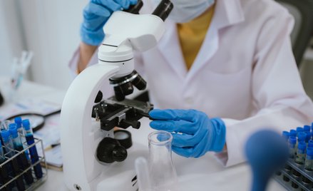 Biotechnologia nad klifem. Rusza walka o najciekawsze aktywa